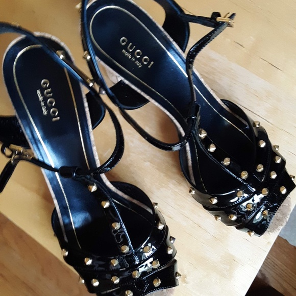 Gucci Studded Patent Leather Heels - Picture 4 of 8
